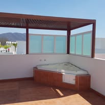 Terraza con camastro